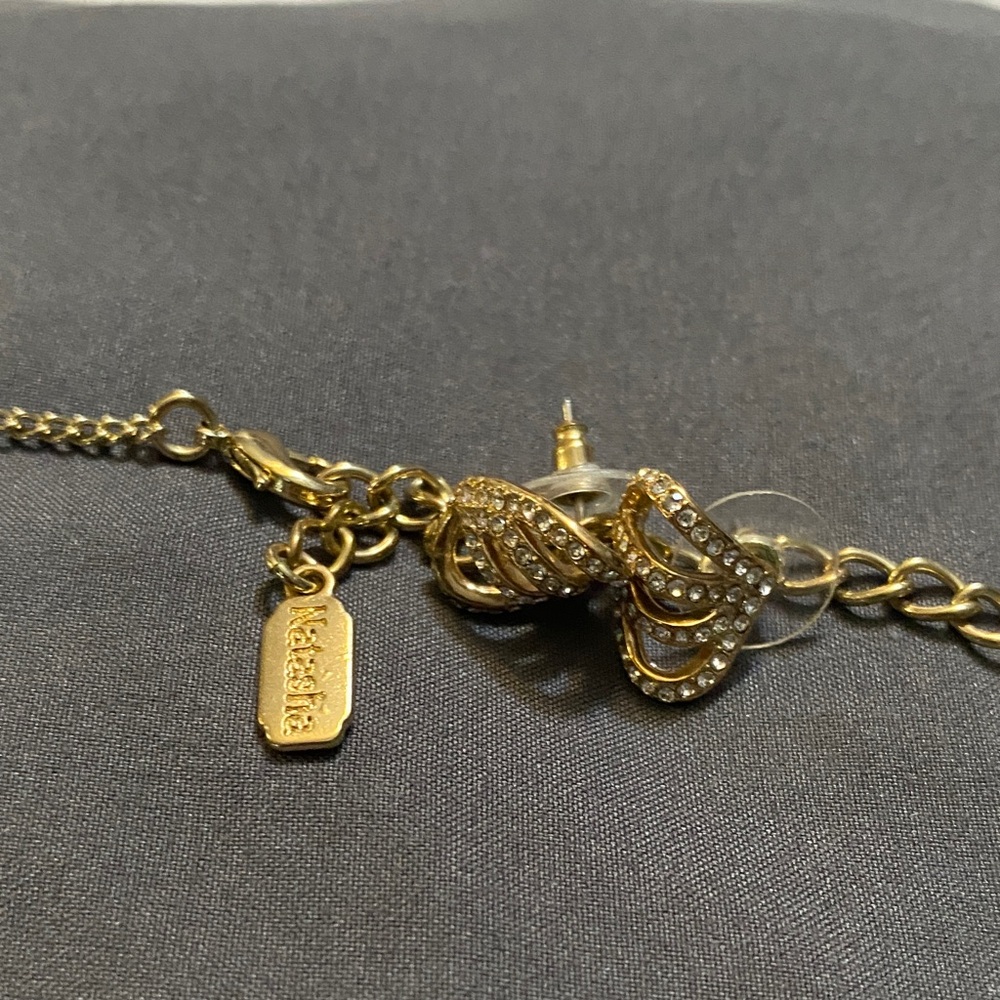 Natasha Couture Gold Necklace with Black Details - Picture 2 of 8